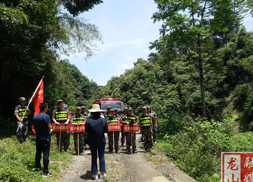 咱果乡贴近实战开展防汛应急演练
