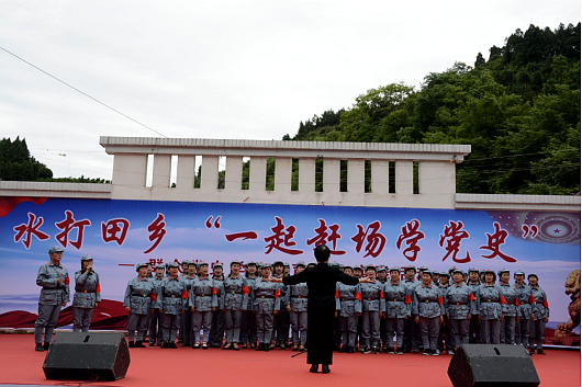 湘西州：“一起赶场学党史”，党史学习教育正当时