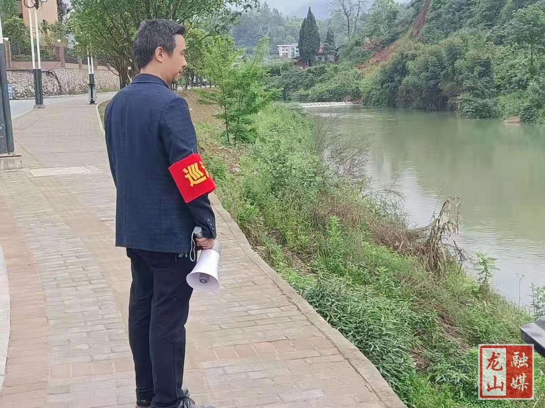 龙山一中：编密学校防溺水“安全网”为学生生命安全保驾护航