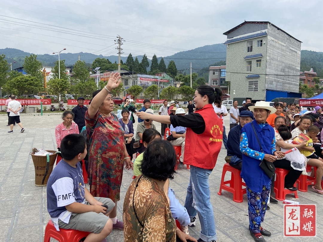【学党史 明初心】茨岩塘镇团委助力“一起学党史”实践活动
