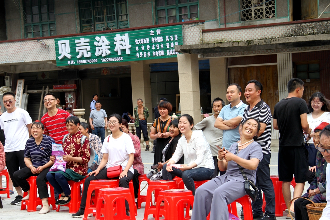 【学党史 明初心】洛塔乡开展“一起赶场学党史”群众党史学习教育宣传实践活动