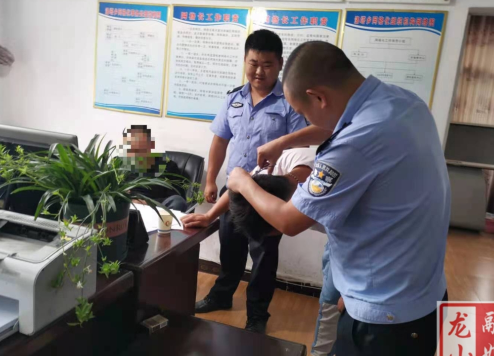 洛塔乡对在册吸毒人员进行毛发检测