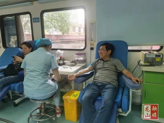 县财政局：积极开展义务献血活动