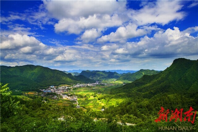 湖南日报·美丽湘西乡村行之五丨红色文化长存青山绿水间——感受龙山县茨岩塘镇甘露村的品质