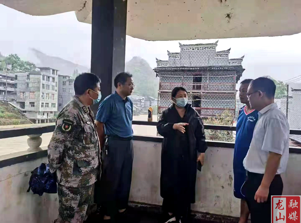 时荣芬深入一线检查指导防汛救灾工作