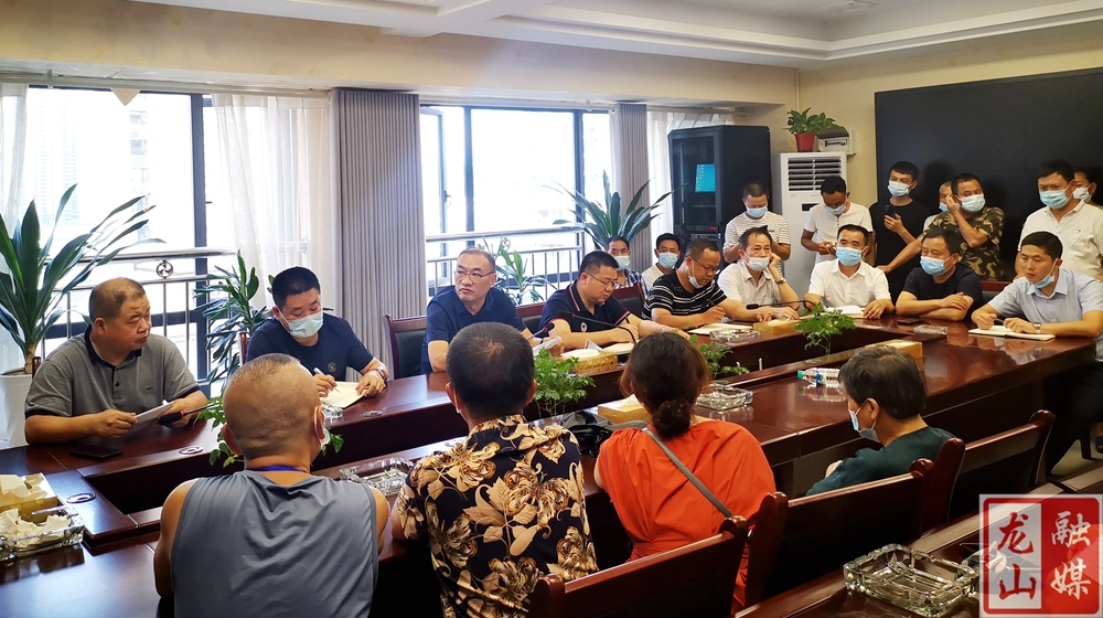 华塘街道拆迁安置户现场答复会召开