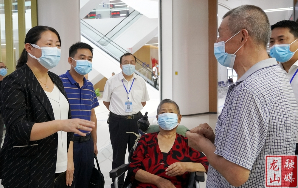 时荣芬调研“放管服”改革优化营商环境工作