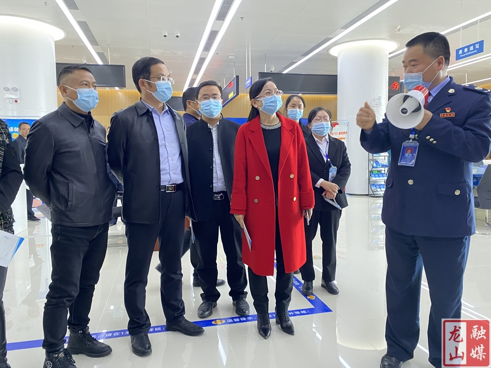 石红调研指导市民之家