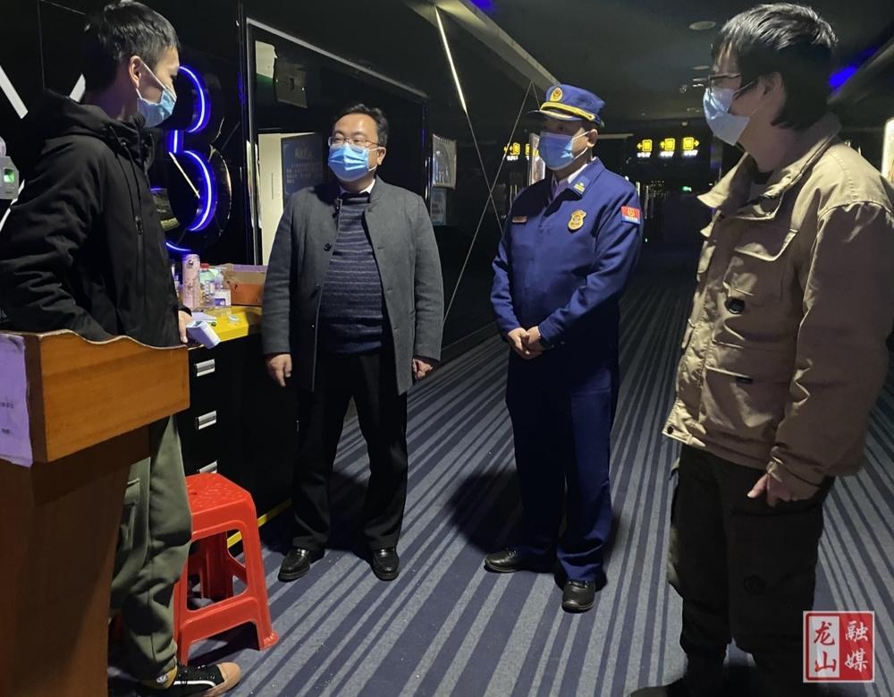 李延堃开展节前夜间消防安全和疫情防控督查工作