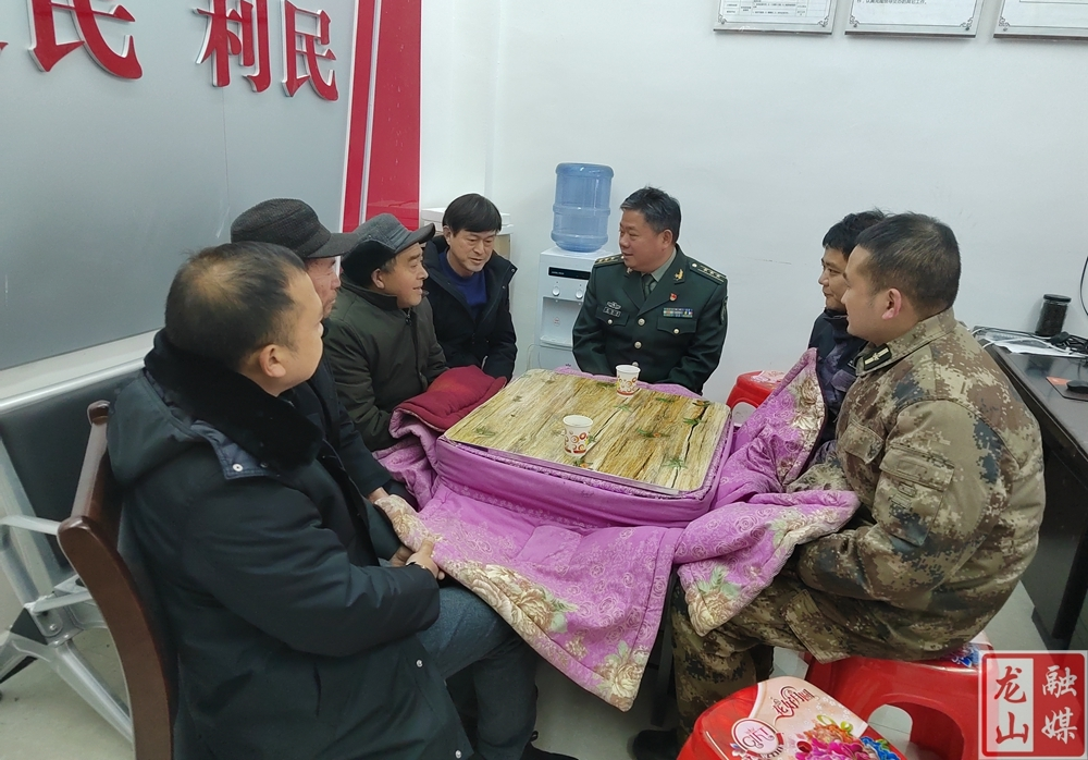 【新春走基层】赵银河到洛塔乡开展春节走访慰问