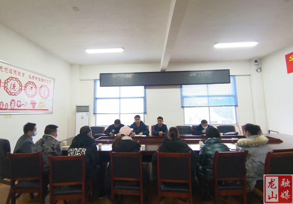 【新春走基层】叶明江到农车镇走访慰问县人大代表