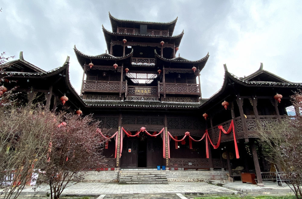 捞车村：湘西“惹巴拉”