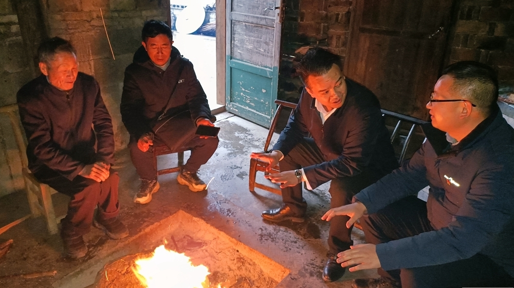 【新春走基层】吴昱杰到农车镇走访慰问百岁老人和五保户