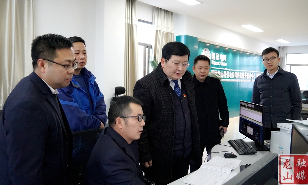 黎新松走访慰问春节值班人员