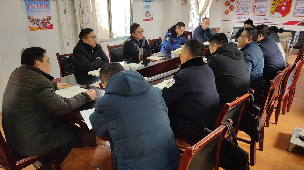 李延堃督导检查社会面安全防范工作