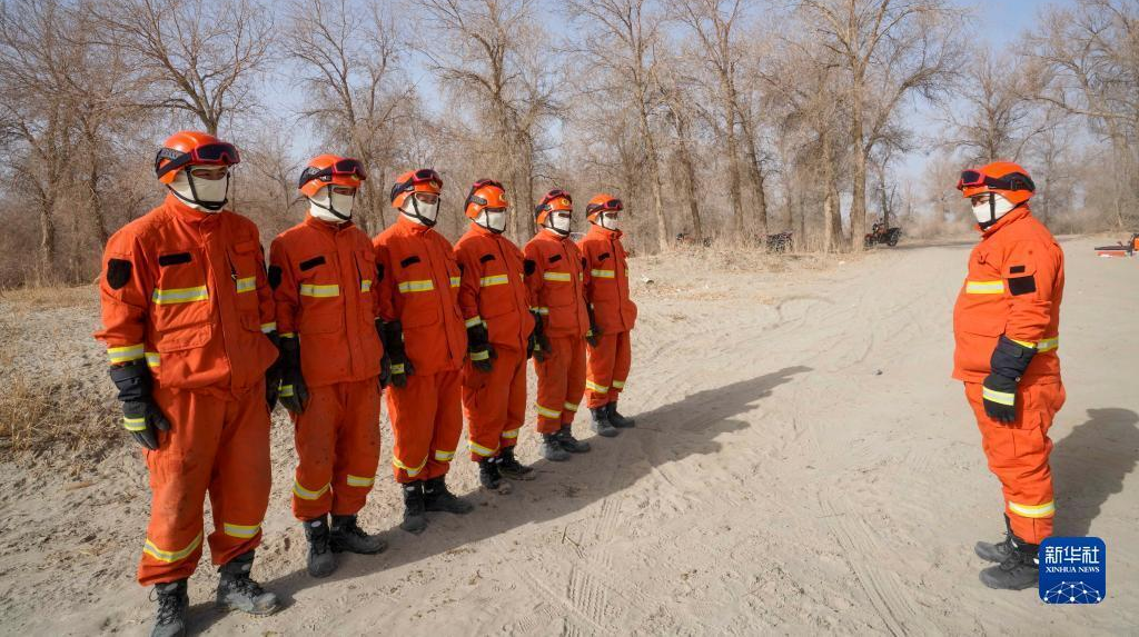 奋进新征程 建功新时代丨美丽的胡杨林深处，有一支护林员消防队