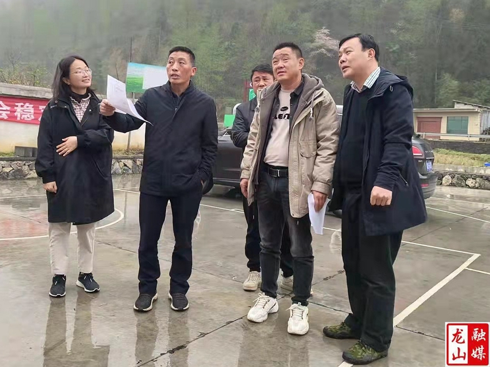 州民宗局一行调研指导竹柯村乡村振兴工作