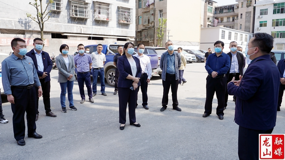 【喜迎二十大·全域文明创建在行动】时荣芬调研民安街道工作