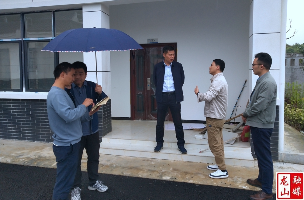 赵帅军调研督导洛塔乡地质灾害防灾避险和基础设施建设工作