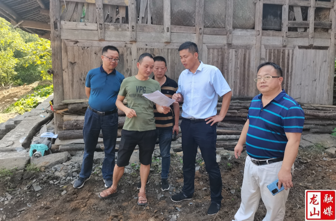 赵帅军到靛房镇调研增减挂钩工作