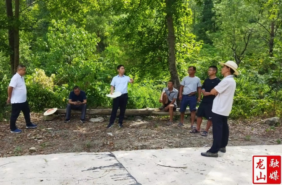 余志国一行到内溪乡开展调研工作