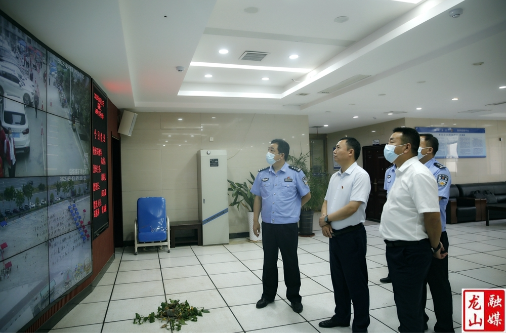 周胜益督导检查县城区区域核酸检测工作