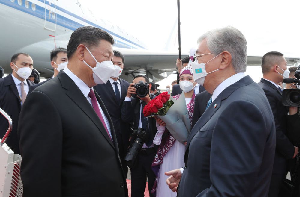 习近平抵达努尔苏丹开始对哈萨克斯坦共和国进行国事访问