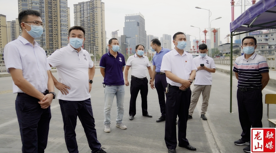 周胜益调研省际边界疫情防控和城区核酸检测采样筹备工作