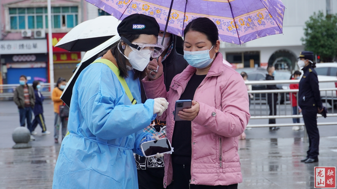 助力疫情防控 志愿者在行动