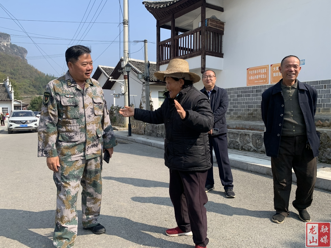 赵银河深入洛塔乡调研乡村振兴工作