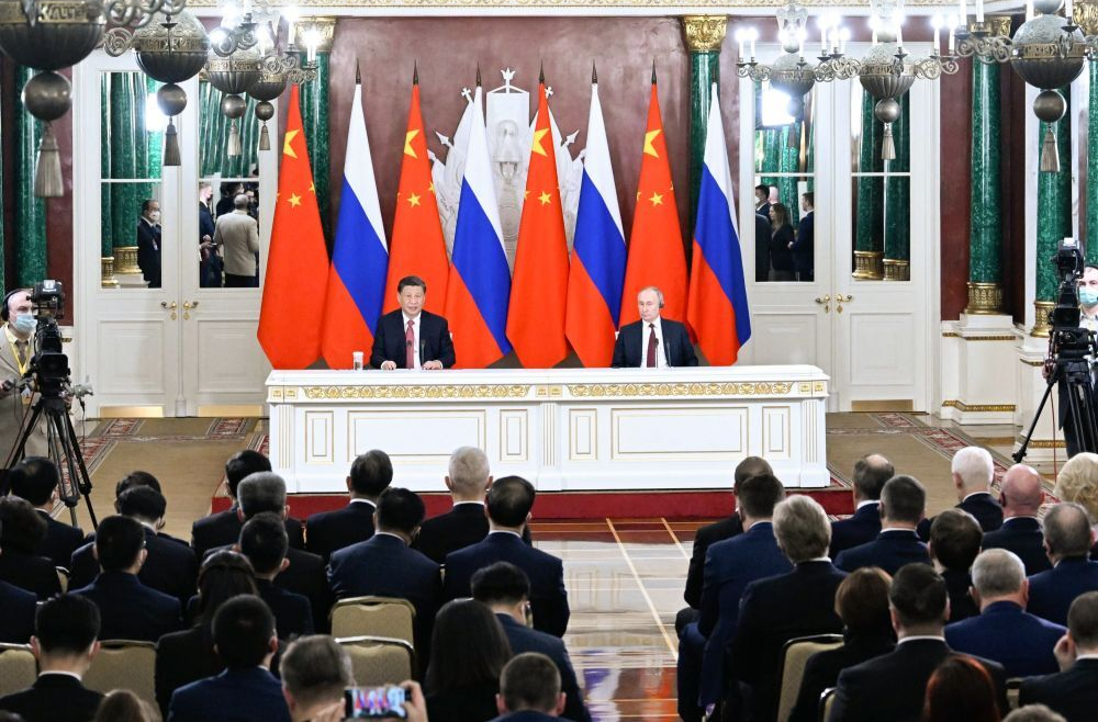 习近平同俄罗斯总统普京共同会见记者