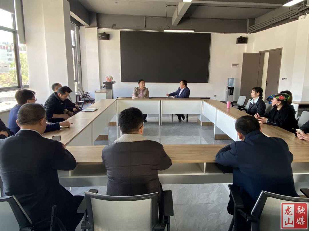 李延堃到县产业开发区调研特色产业转型升级工作