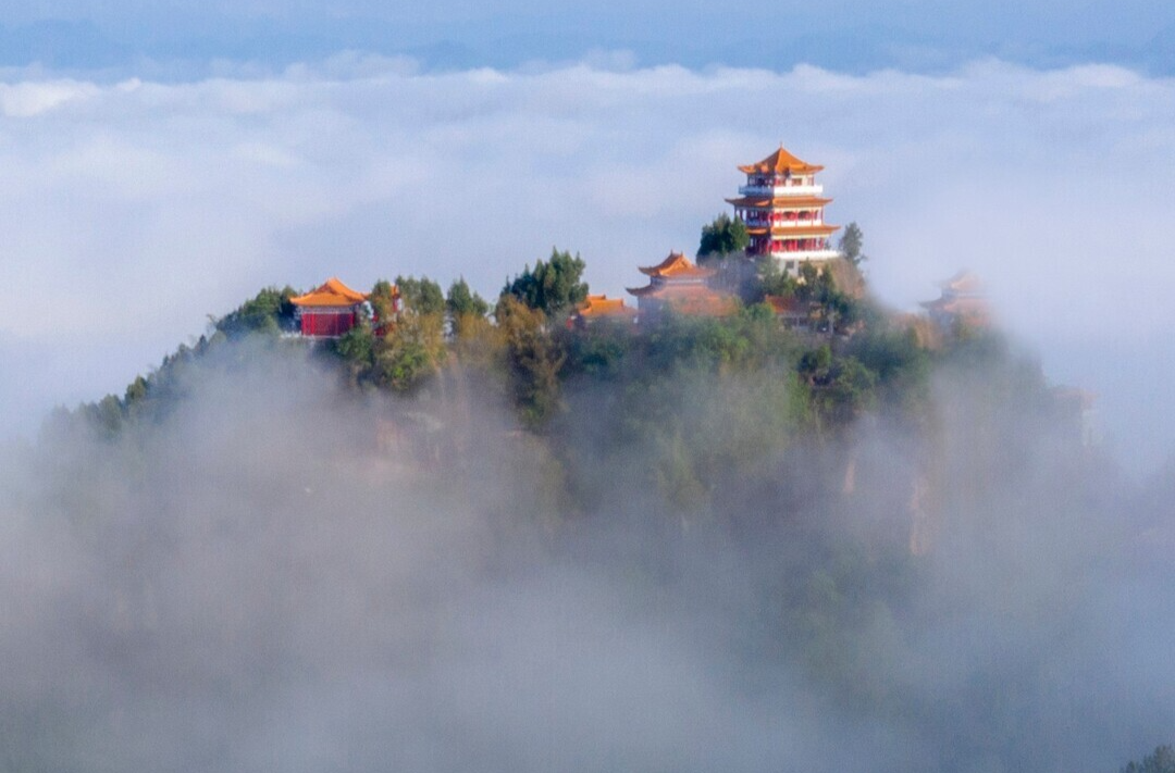 共赴一场山水文化之旅丨龙山县太平山景区