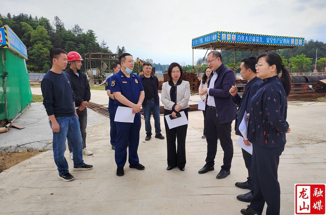 樊未到华塘街道调研重点项目建设工作