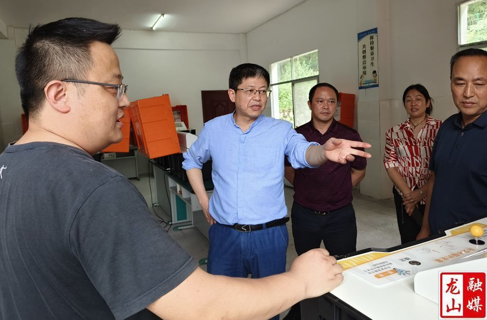 州科协一行来县开展调研