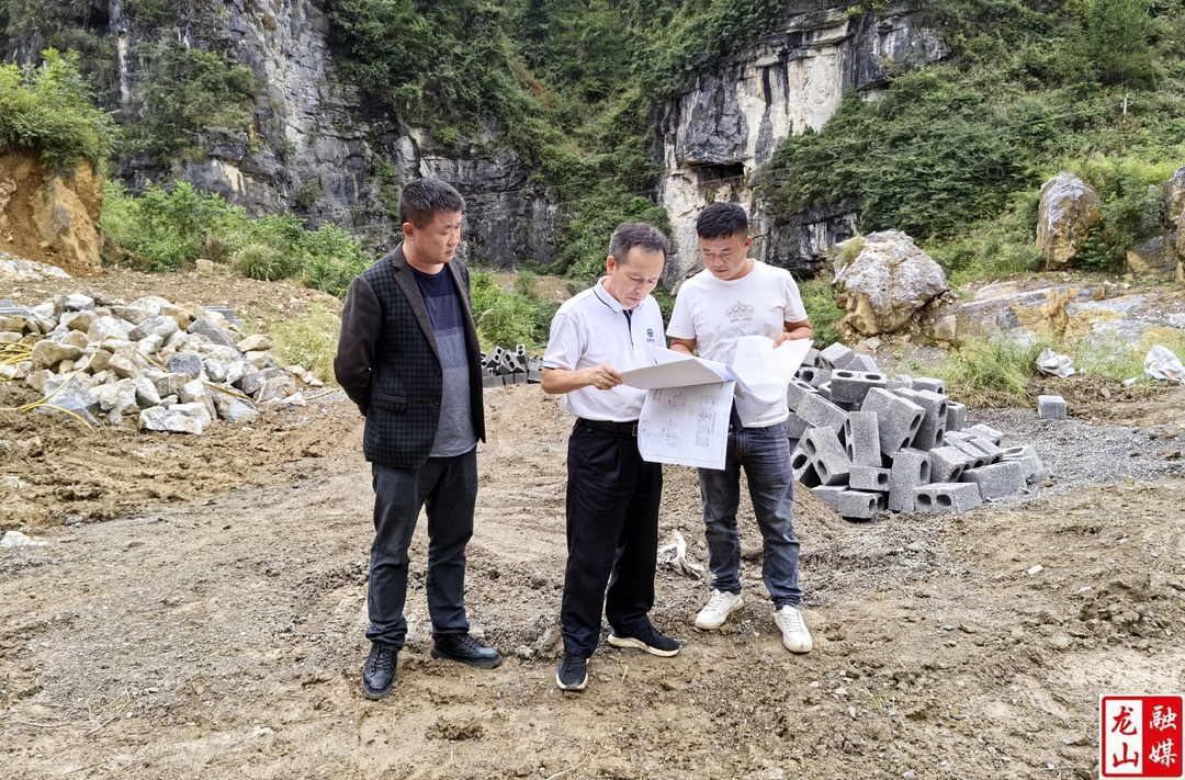 利剑行动:县自然资源局开展历史遗留矿山修复整治工作