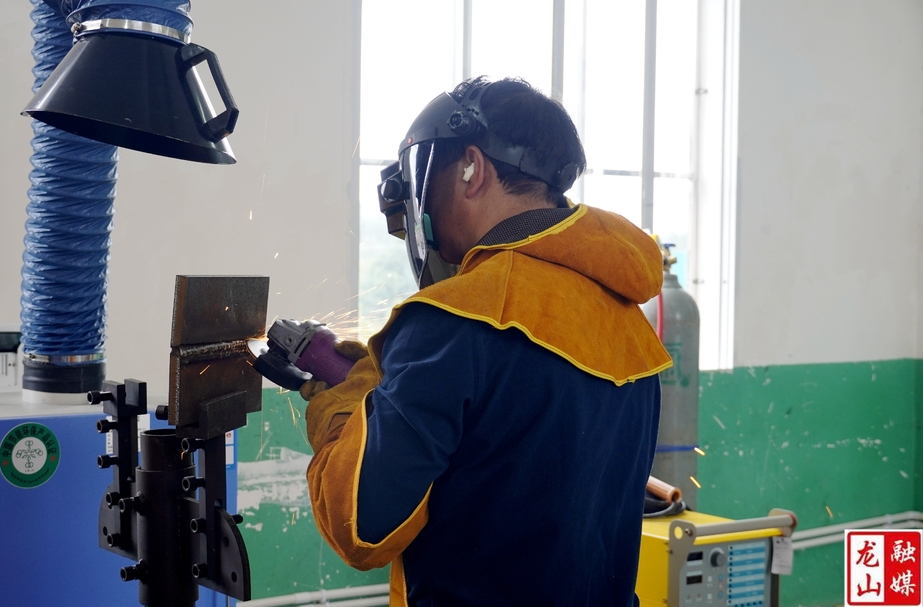 湘西州第二届职业技能大赛正式开赛  549名参赛选手同台竞技、精彩纷呈