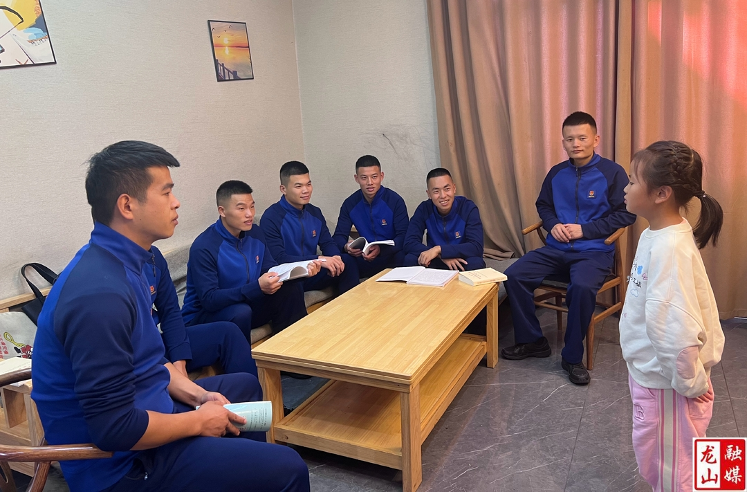 龙山消防出击“三力”营造书香型消防救援队伍