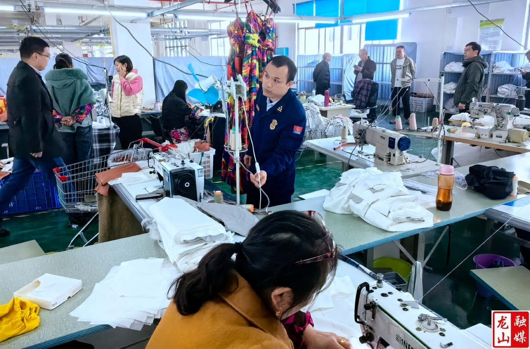 龙山县迅速开展冬春火灾防控工作