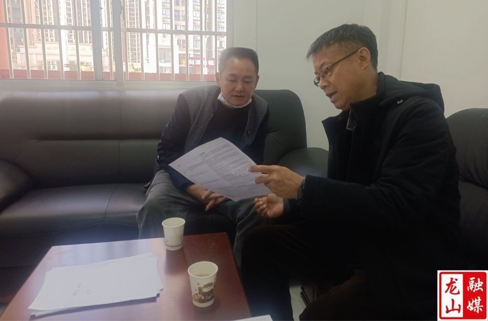 龙山产业开发区：入户走访  真情关爱暖人心