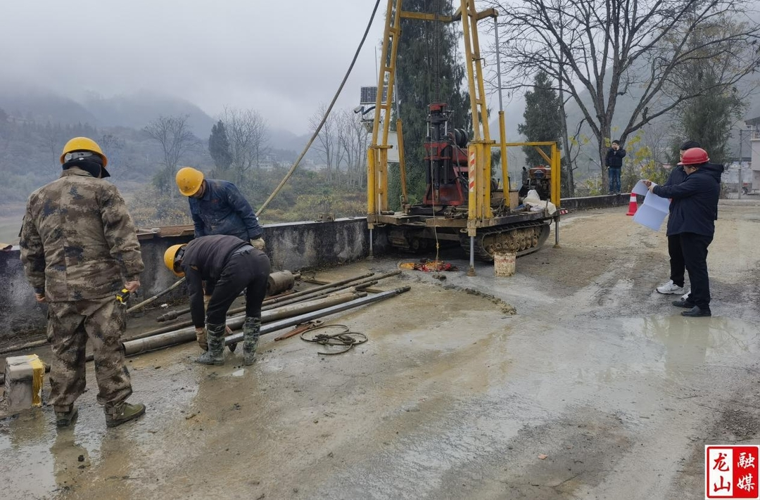 利剑行动：县水利局对光明水库进行用电安全专项检查