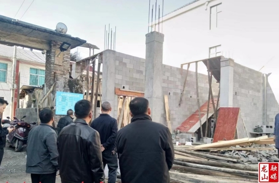 龙山县多措并举为居民“限额”以上建房疏堵点、破难点