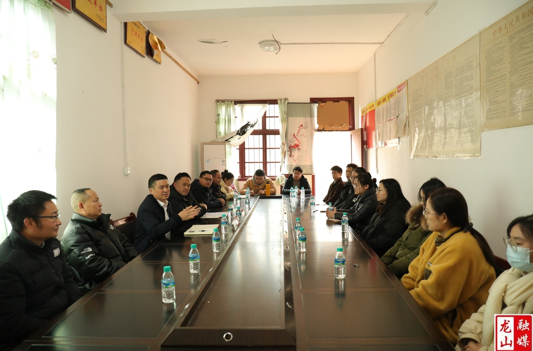 县林业局召开青年干部座谈会