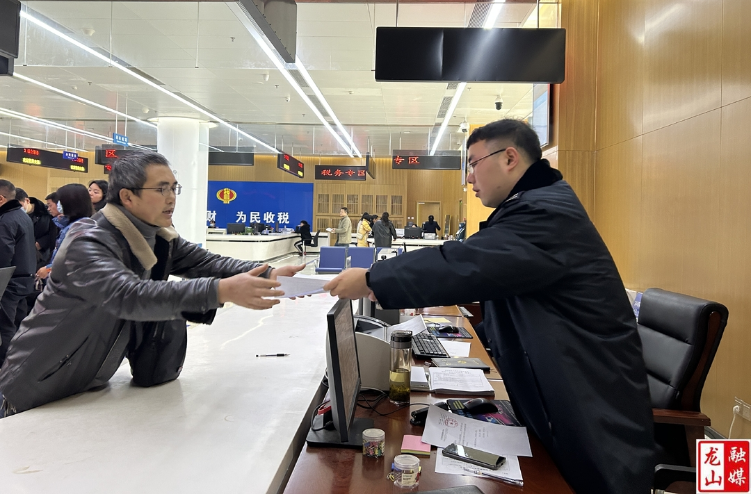 龙山税务：新年“心”辅导 服务不打烊
