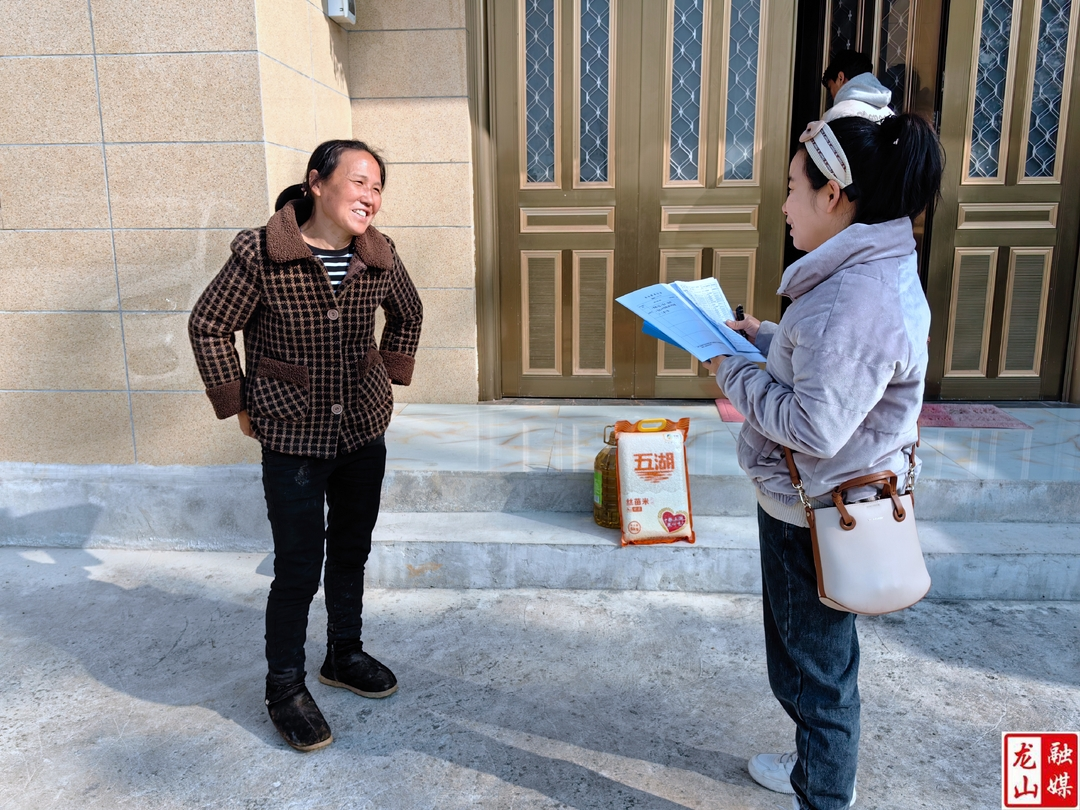 农车镇正河村：倾情走访心贴心 悉心慰问送温暖