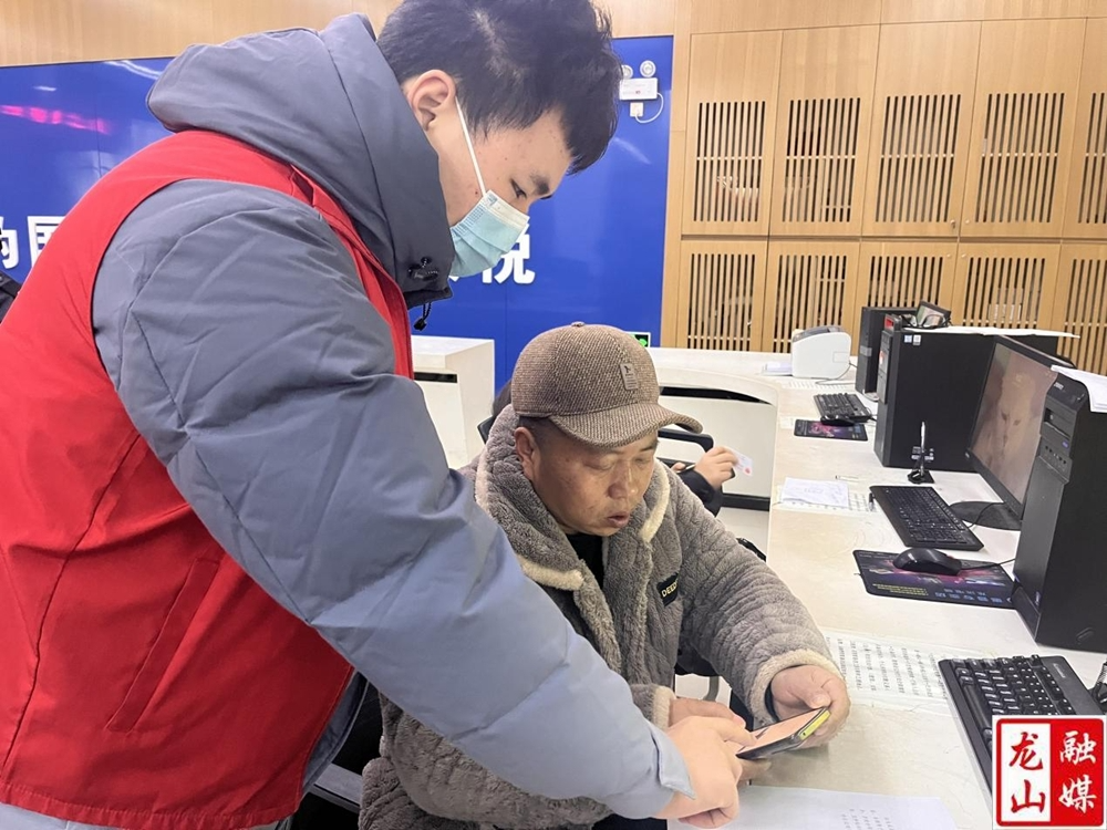 龙山税务：“相税行”伴您一路前行