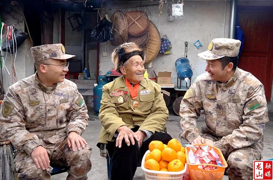 刘建飞慰问抗美援朝战争老兵