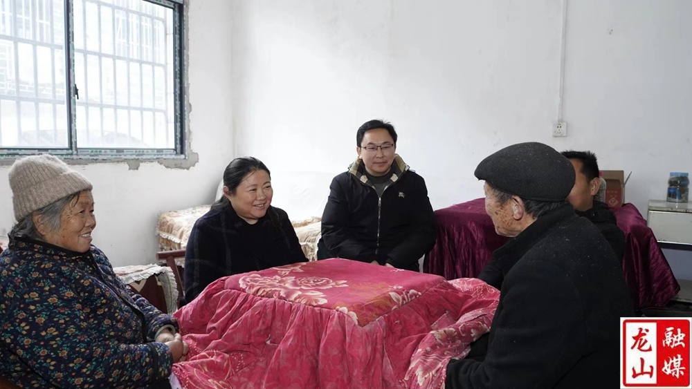 ​【新春走基层】时荣芬开展春节走访慰问