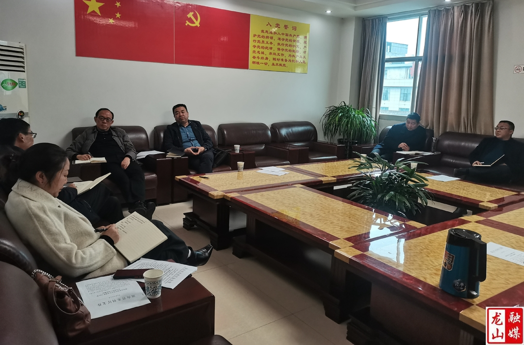 贾高顺到县水利局召开新春“开工”座谈会