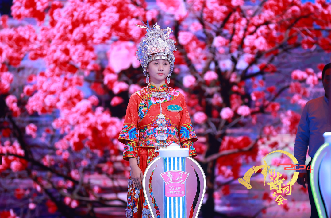 湘西姑娘石慧在《中国诗词大会》脱颖而出！